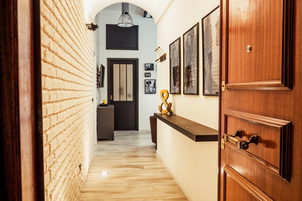 Bmga L Stylish Industrial Termini Apartment Rome Luaran gambar